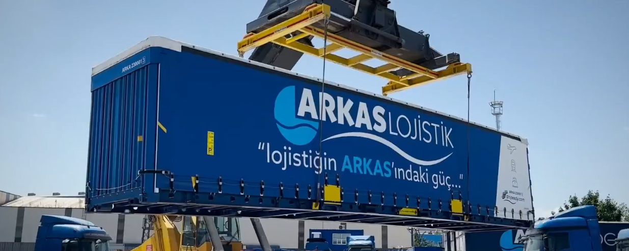 10 Tane 45 FT. Perdeli Swap Body Arkas Lojistik Firmasını Teslim Edildi